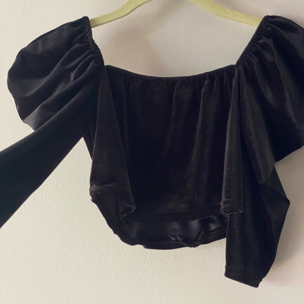 Nasty Gal Black Velvet Crop Top - Picture 6 of 9
